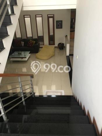 Ready to Use! Premium House LT 396m2 Desain Elegan di Sarijadi Ready to Use! Premium House LT 396m2 Desain Elegan di Sarijadi