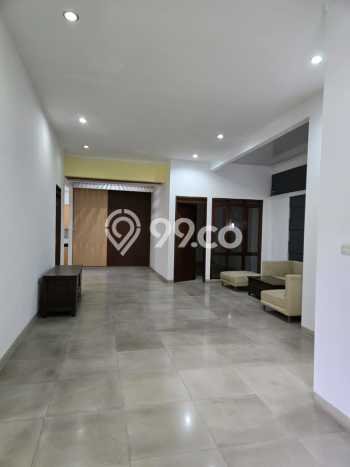 Rumah Strategis Modern Lb 160m2 di Batununggal, Bandung Rumah Strategis Modern Lb 160m2 di Batununggal, Bandung