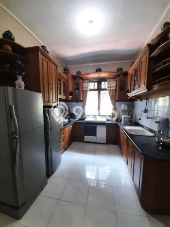 Siap Huni Hunian Elit 7 Kamar di Antapani Dekat ke Mana Pun Siap Huni Hunian Elit 7 Kamar di Antapani Dekat ke Mana Pun