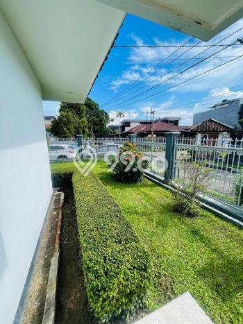 Lokasi strategis! Rumah siap pakai dikontrakkan di Babakan Ciparay LB 200m2 Lokasi strategis! Rumah siap pakai dikontrakkan di Babakan Ciparay LB 200m2