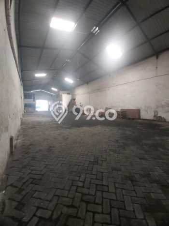 Unit Gudang Dijual di Asemrowo Surabaya Luas Tanah 608m2, Luas Bangunan 495m2 Unit Gudang Dijual di Asemrowo Surabaya Luas Tanah 608m2, Luas Bangunan 495m2