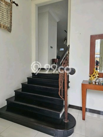 Rumah Nyaman di Sambikerep, Surabaya, LT 205m2m² LB 315m2m² Rumah Nyaman di Sambikerep, Surabaya, LT 205m2m² LB 315m2m²