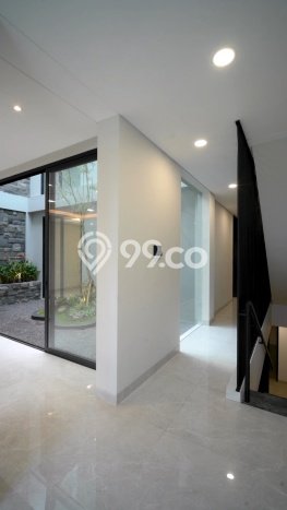 Jual Rumah Luas Megah Dengan View Eksklusif di Citraland, Surabaya Jual Rumah Luas Megah Dengan View Eksklusif di Citraland, Surabaya