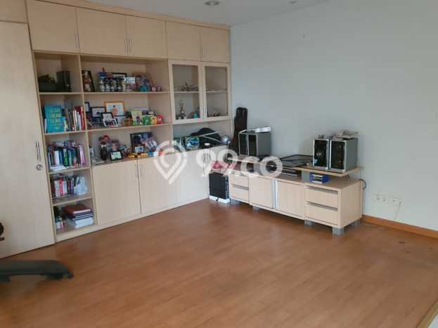 Hunian Elit LB 274m2 Siap Huni Desain Elegan di Bintaro, Tangerang Selatan Hunian Elit LB 274m2 Siap Huni Desain Elegan di Bintaro, Tangerang Selatan