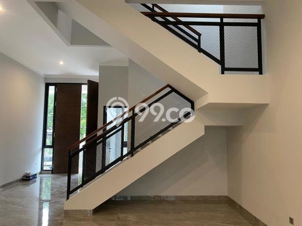 Rumah Mewah LB 390m2 Siap Pakai Desain Elegan di Bintaro, Tangerang Selatan Rumah Mewah LB 390m2 Siap Pakai Desain Elegan di Bintaro, Tangerang Selatan