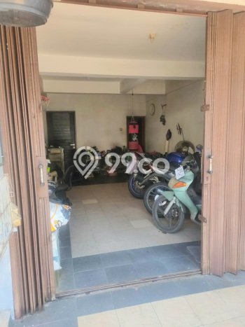 Rumah Luxury Modern Tanpa Renovasi di Taman Cosmos Jakarta Barat Rumah Luxury Modern Tanpa Renovasi di Taman Cosmos Jakarta Barat