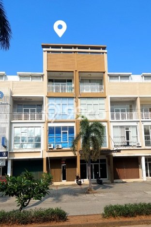 Ruko Ready di Taman Surya, Luas 240m², Kawasan Komersial Ruko Ready di Taman Surya, Luas 240m², Kawasan Komersial