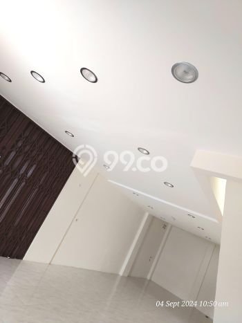 Ruko Dijual di Tangerang LT 78m2 & LB 120m2 Lokasi Terbaik! Ruko Dijual di Tangerang LT 78m2 & LB 120m2 Lokasi Terbaik!