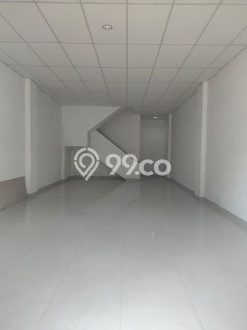 Ruko di Teluk Naga, Luas 200m², Area Komersial, Siap Operasi Ruko di Teluk Naga, Luas 200m², Area Komersial, Siap Operasi