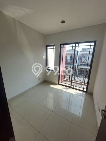 Rumah Sejuk di Green Lake City, 3 KT, Bebas Macet Rumah Sejuk di Green Lake City, 3 KT, Bebas Macet