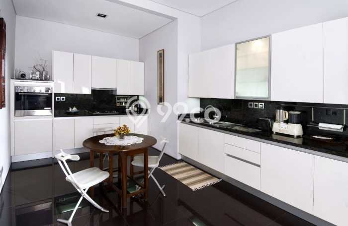 For Sale! Premium House LT 1500m2 Desain Elegan di Kemang For Sale! Premium House LT 1500m2 Desain Elegan di Kemang
