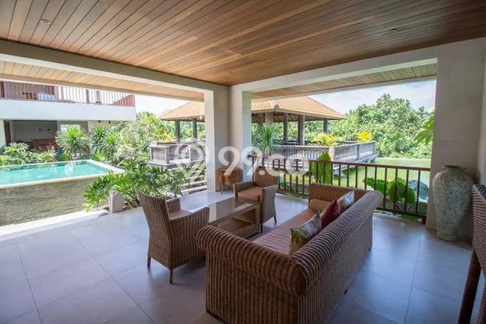 Hunian Mewah LB 1000m2 Siap Huni Desain Elegan di Canggu, Badung Hunian Mewah LB 1000m2 Siap Huni Desain Elegan di Canggu, Badung