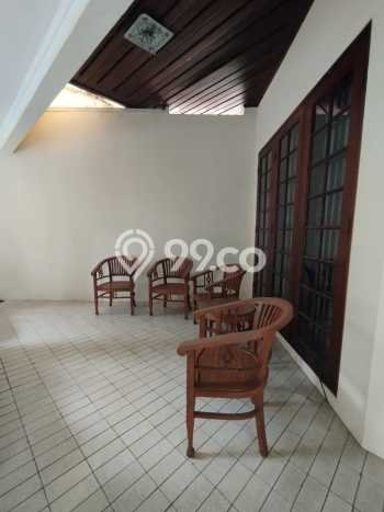 For Sale! Luxury House LT 865m2 Desain Elegan di Mega Kuningan For Sale! Luxury House LT 865m2 Desain Elegan di Mega Kuningan