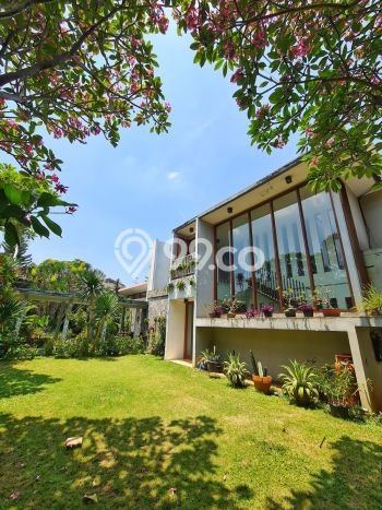 Rumah Elit Modern Tanpa Renovasi di Pangkalan Jati Depok Rumah Elit Modern Tanpa Renovasi di Pangkalan Jati Depok