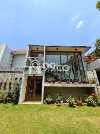 Rumah Elit Modern Tanpa Renovasi di Pangkalan Jati Depok Rumah Elit Modern Tanpa Renovasi di Pangkalan Jati Depok