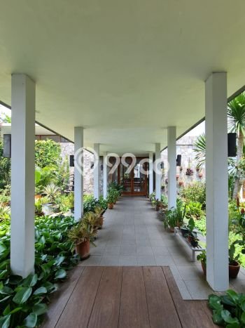 Rumah Elit Modern Tanpa Renovasi di Pangkalan Jati Depok Rumah Elit Modern Tanpa Renovasi di Pangkalan Jati Depok