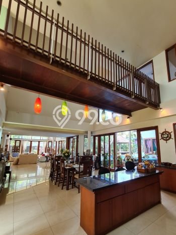Rumah Elit Modern Tanpa Renovasi di Pangkalan Jati Depok Rumah Elit Modern Tanpa Renovasi di Pangkalan Jati Depok