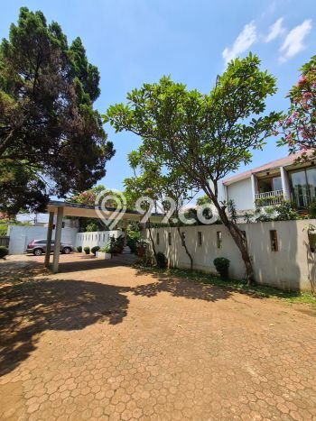 Rumah Elit Modern Tanpa Renovasi di Pangkalan Jati Depok Rumah Elit Modern Tanpa Renovasi di Pangkalan Jati Depok