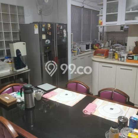 Siap Huni Hunian Elit 4 Kamar di Kebayoran Baru Dekat ke Mana Pun Siap Huni Hunian Elit 4 Kamar di Kebayoran Baru Dekat ke Mana Pun