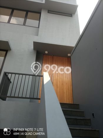 Jual Rumah Luas Elegan Dengan View Cantik di Kemang, Jakarta Selatan Jual Rumah Luas Elegan Dengan View Cantik di Kemang, Jakarta Selatan