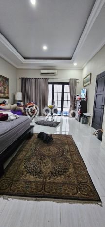 Rumah 4 KT 5 KM Dekat Rumah Sakit di Kebayoran Baru, Jakarta Selatan Rumah 4 KT 5 KM Dekat Rumah Sakit di Kebayoran Baru, Jakarta Selatan