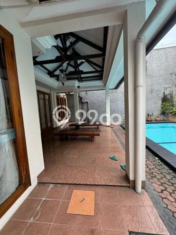 Hunian Ideal dengan LT 600m2 & LB 600m2 Disewakan di Pondok Indah Hunian Ideal dengan LT 600m2 & LB 600m2 Disewakan di Pondok Indah