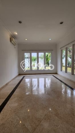 Jual Rumah Luas Megah Dengan View Cantik di Kemang, Jakarta Selatan Jual Rumah Luas Megah Dengan View Cantik di Kemang, Jakarta Selatan
