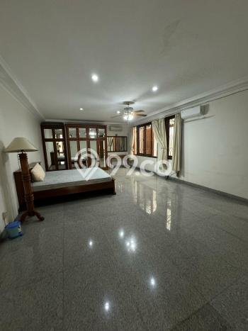 Hunian Ideal dengan LT 600m2 & LB 600m2 Disewakan di Pondok Indah Hunian Ideal dengan LT 600m2 & LB 600m2 Disewakan di Pondok Indah