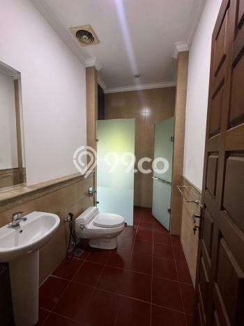 Disewakan Rumah Strategis LT 900m2 / LB 700m2 di Pondok Indah, Jakarta Selatan Disewakan Rumah Strategis LT 900m2 / LB 700m2 di Pondok Indah, Jakarta Selatan