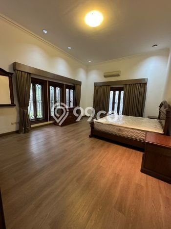 Rumah 10 Kamar Lengkap Disewakan di Menteng Harga Kompetitif Rumah 10 Kamar Lengkap Disewakan di Menteng Harga Kompetitif