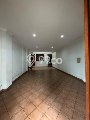 Hunian Ideal dengan LT 600m2 & LB 600m2 Disewakan di Pondok Indah Hunian Ideal dengan LT 600m2 & LB 600m2 Disewakan di Pondok Indah