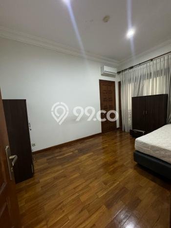 Disewakan Rumah Strategis LT 900m2 / LB 700m2 di Pondok Indah, Jakarta Selatan Disewakan Rumah Strategis LT 900m2 / LB 700m2 di Pondok Indah, Jakarta Selatan