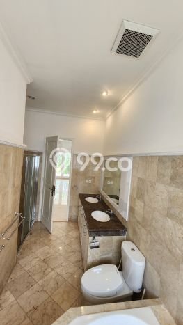 Jual Rumah Luas Megah Dengan View Cantik di Kemang, Jakarta Selatan Jual Rumah Luas Megah Dengan View Cantik di Kemang, Jakarta Selatan