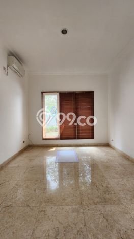 Jual Rumah Luas Megah Dengan View Cantik di Kemang, Jakarta Selatan Jual Rumah Luas Megah Dengan View Cantik di Kemang, Jakarta Selatan