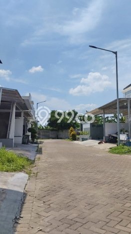 Bisa KPR! Rumah Strategis area Cibeber, Luas 72m² LB 66m² Bisa KPR! Rumah Strategis area Cibeber, Luas 72m² LB 66m²