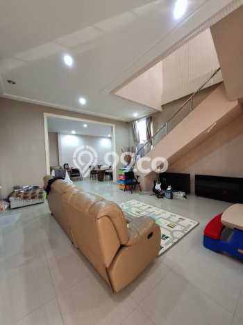 SPECIAL PRICE! Rumah Strategis lokasi Cibeber, Luas 180m2m² LB 300m2m² SPECIAL PRICE! Rumah Strategis lokasi Cibeber, Luas 180m2m² LB 300m2m²