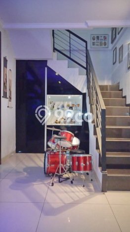 Siap Huni Hunian Elit 5 Kamar di Cibeber Dekat ke Mana Saja Siap Huni Hunian Elit 5 Kamar di Cibeber Dekat ke Mana Saja