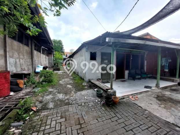 Jarang Ada! Tanah di Lakarsantri Punya Luas 865m2 SHM Jarang Ada! Tanah di Lakarsantri Punya Luas 865m2 SHM