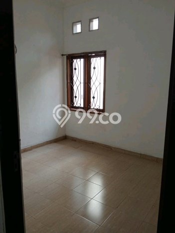 Rumah Lokasi Strategis area Rungkut, Surabaya, Luas 105m2m² Bangunan 70m2m² Rumah Lokasi Strategis area Rungkut, Surabaya, Luas 105m2m² Bangunan 70m2m²