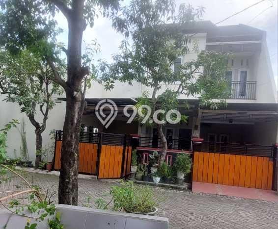 Dijual Rumah 5 Kamar Lokasi Ideal Nyaman dan Strategis di Sidoarjo Dijual Rumah 5 Kamar Lokasi Ideal Nyaman dan Strategis di Sidoarjo