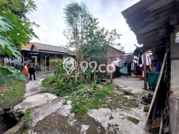 Jarang Ada! Tanah di Lakarsantri Punya Luas 865m2 SHM Jarang Ada! Tanah di Lakarsantri Punya Luas 865m2 SHM