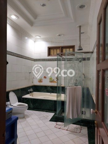 Rumah di Duri Kepa, Jakarta Barat, LT 224m² Bangunan 500m² Rumah di Duri Kepa, Jakarta Barat, LT 224m² Bangunan 500m²