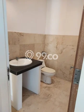 RARE UNIT! Rumah kawasan Bendungan Hilir, 4 KT, Pemandangan Kota, LT 126m² LB 360m² RARE UNIT! Rumah kawasan Bendungan Hilir, 4 KT, Pemandangan Kota, LT 126m² LB 360m²