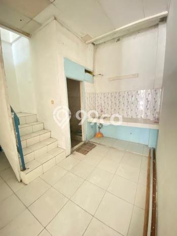Ruko Dijual di Prime Area Jakarta Barat Luas 188m2 Ruko Dijual di Prime Area Jakarta Barat Luas 188m2