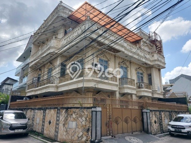 Rumah di Duri Kepa, Jakarta Barat, LT 224m² Bangunan 500m² Rumah di Duri Kepa, Jakarta Barat, LT 224m² Bangunan 500m²