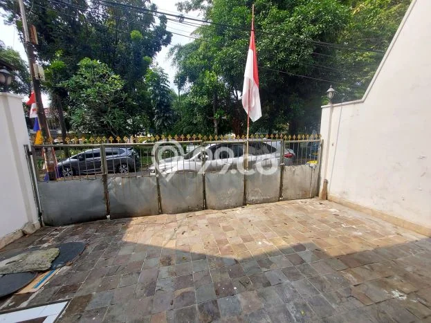 RARE UNIT! Rumah kawasan Bendungan Hilir, 4 KT, Pemandangan Kota, LT 126m² LB 360m² RARE UNIT! Rumah kawasan Bendungan Hilir, 4 KT, Pemandangan Kota, LT 126m² LB 360m²