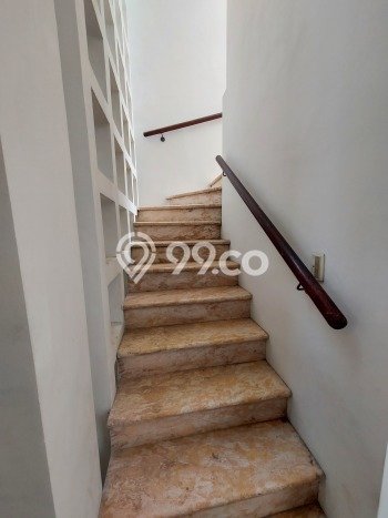 Rumah area Menteng, 4 KM, Design Modern, LT 510m² LB 250m² Rumah area Menteng, 4 KM, Design Modern, LT 510m² LB 250m²