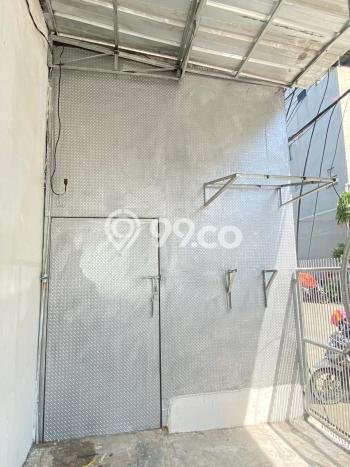 Ruko Dijual di Prime Area Jakarta Barat Luas 188m2 Ruko Dijual di Prime Area Jakarta Barat Luas 188m2