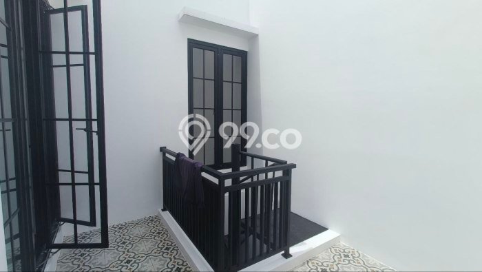 Jual Rumah Luas Megah Dengan View Cantik di Galaxy, Surabaya Jual Rumah Luas Megah Dengan View Cantik di Galaxy, Surabaya
