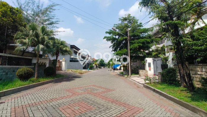 Hunian Mewah LB 300m2 Siap Huni Desain Elegan di Galaxy, Surabaya Hunian Mewah LB 300m2 Siap Huni Desain Elegan di Galaxy, Surabaya